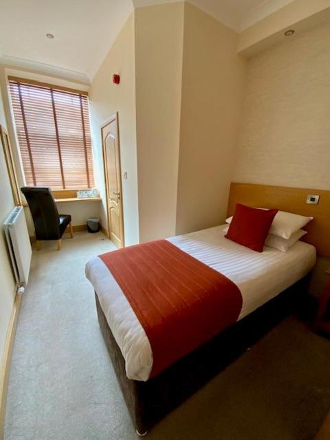 Victoria Hotel Kirkcaldy Esterno foto